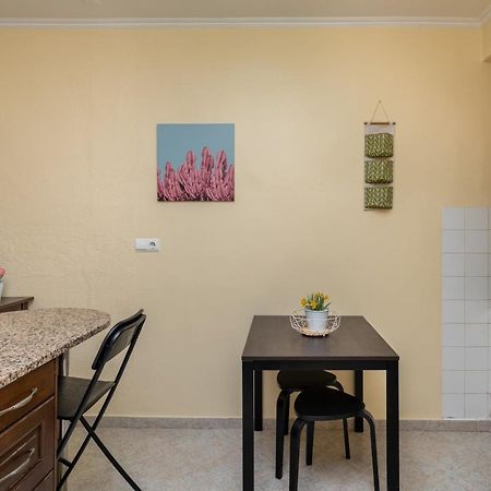 Cozy One Bedroom Apt In Historic Location - Carmo Lisboa Exteriör bild