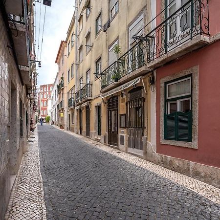 Cozy One Bedroom Apt In Historic Location - Carmo Lisboa Exteriör bild