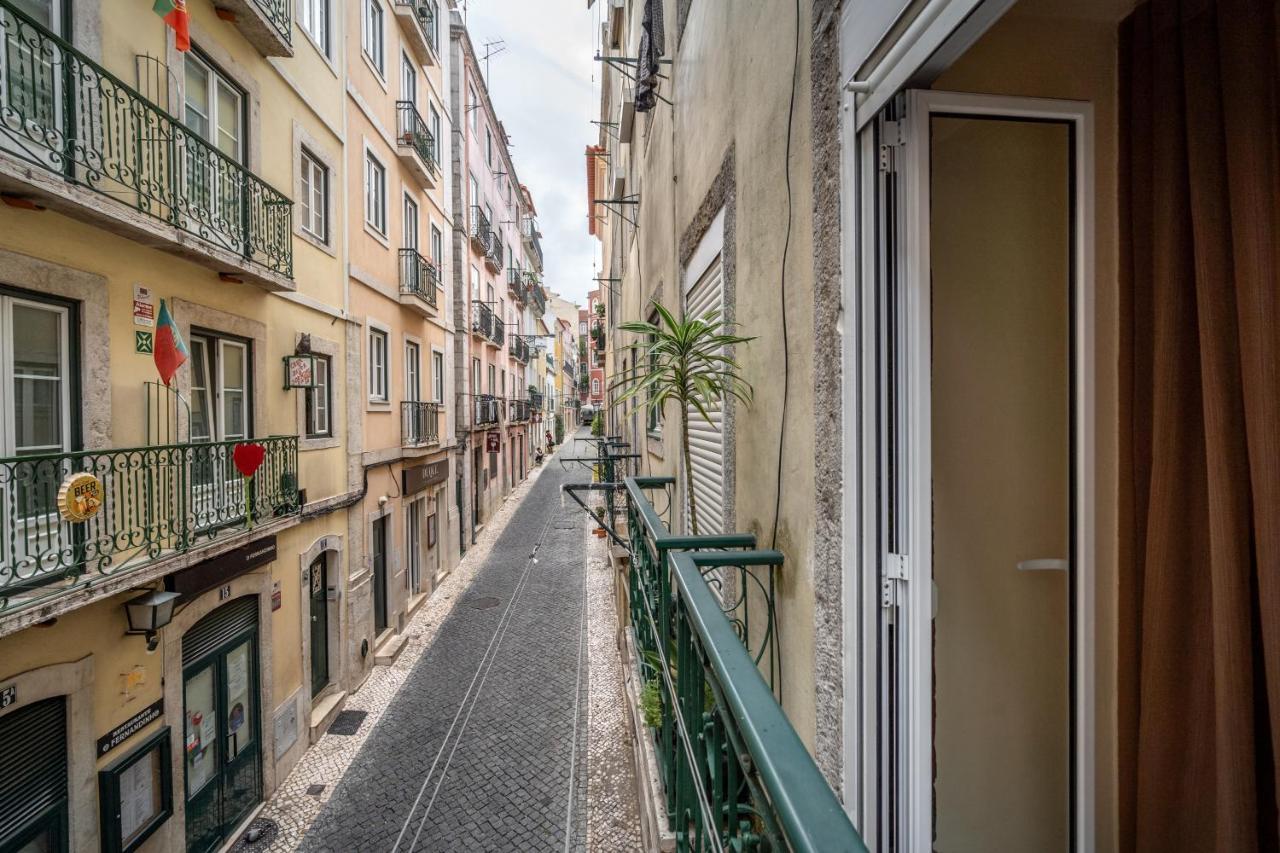 Cozy One Bedroom Apt In Historic Location - Carmo Lisboa Exteriör bild