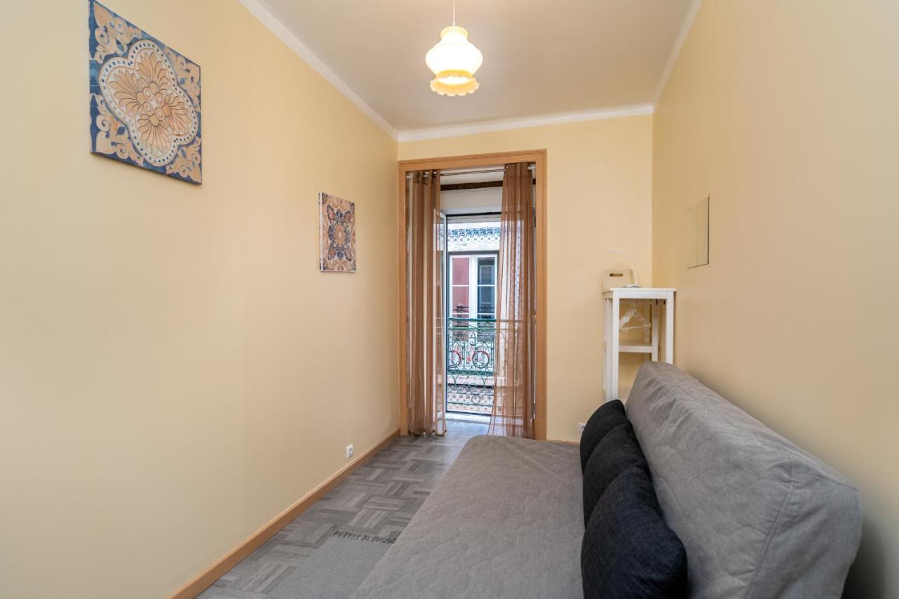 Cozy One Bedroom Apt In Historic Location - Carmo Lisboa Exteriör bild